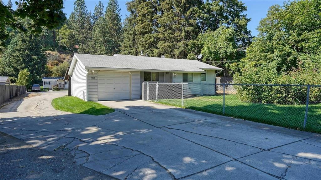 9209 N WALL ST, SPOKANE, WA 99218, photo 1 of 29